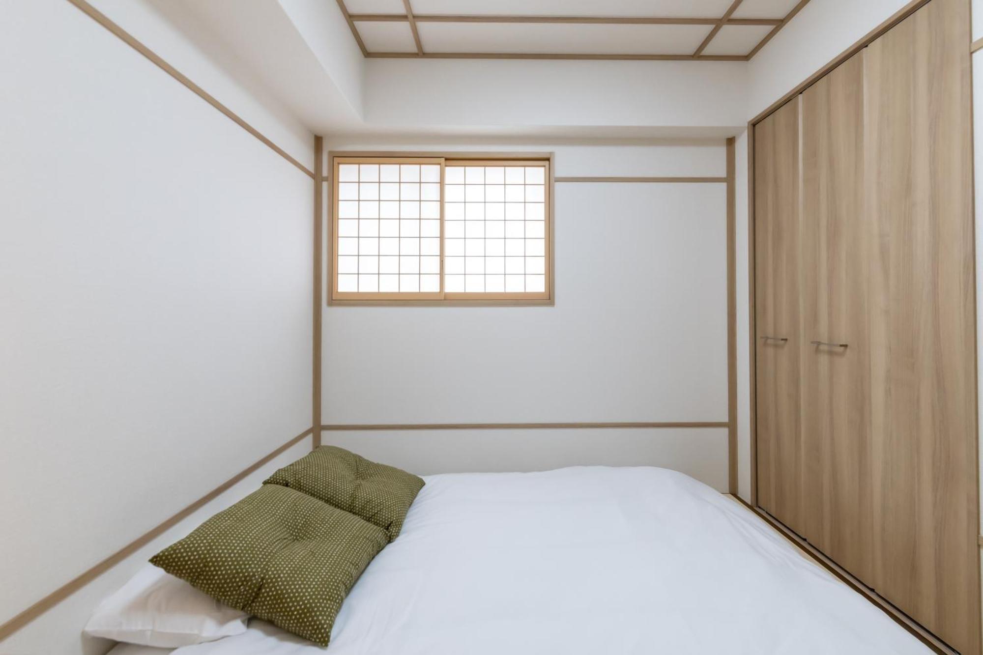 H2H Shinsaibashi Appartement Osaka Buitenkant foto