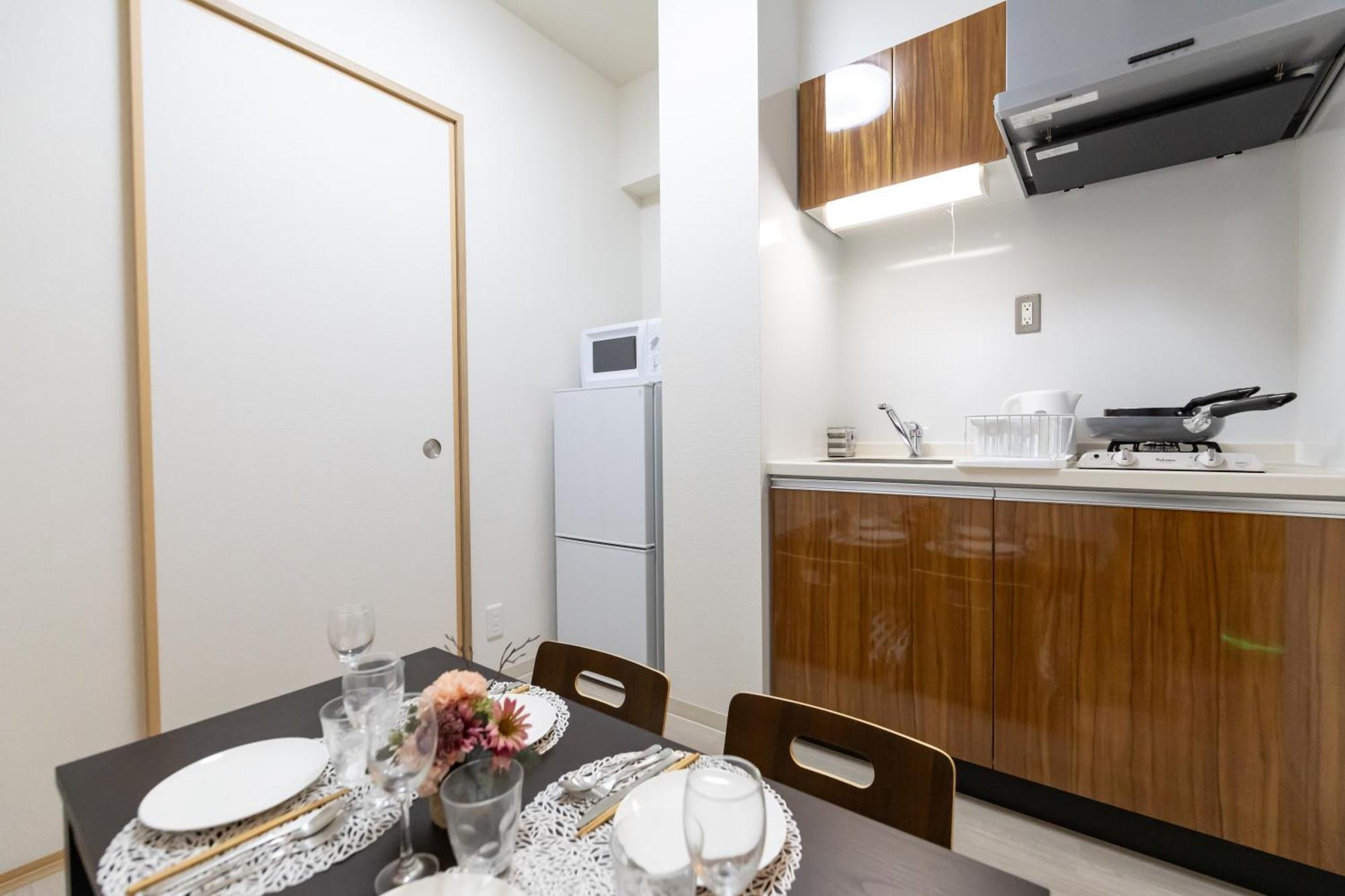 H2H Shinsaibashi Appartement Osaka Buitenkant foto